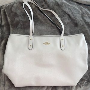 Used Coach leather tote / shoulder bag